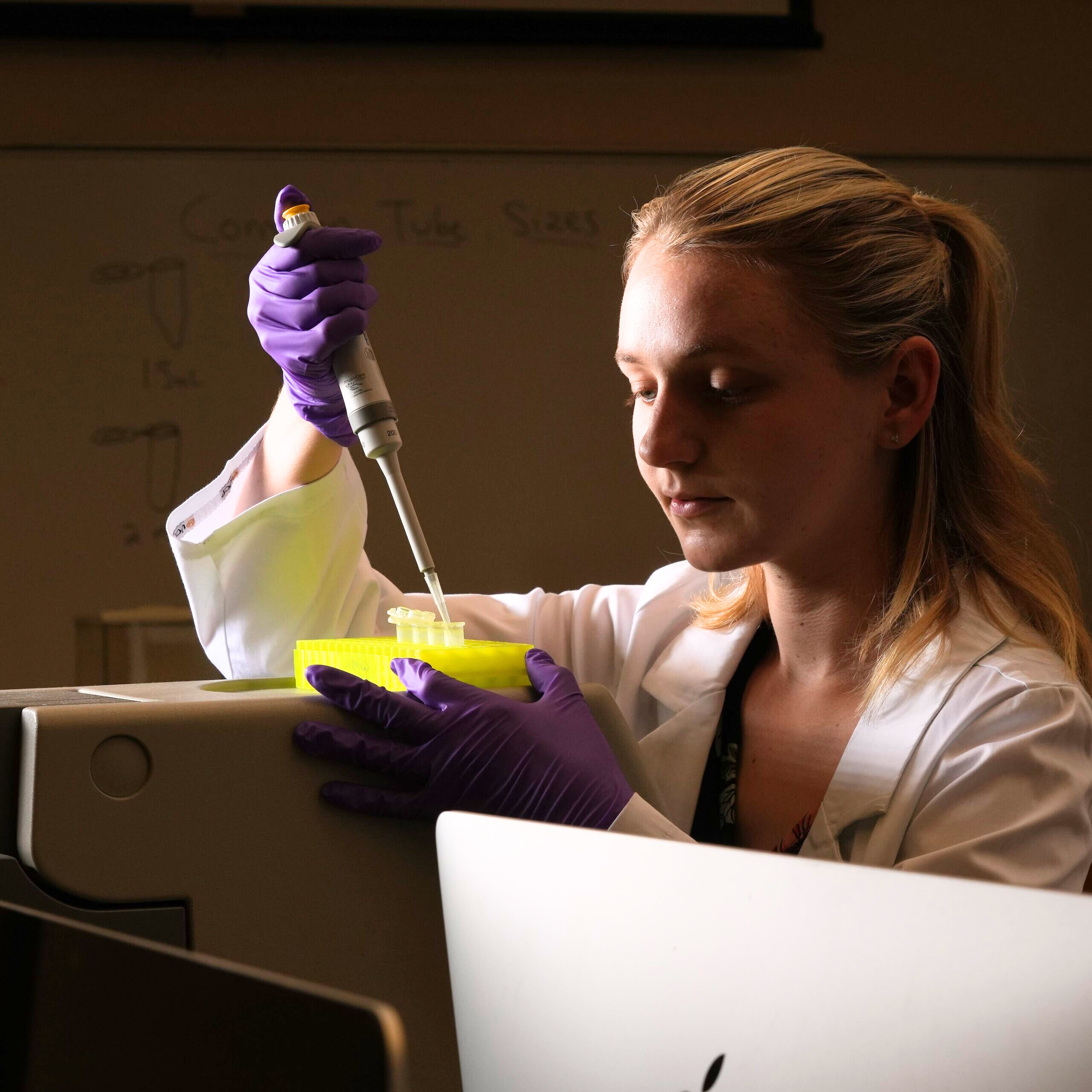 Kimberly P. Emery Rathbun '17BSN '22PhD conducting research in a lab at UCF.